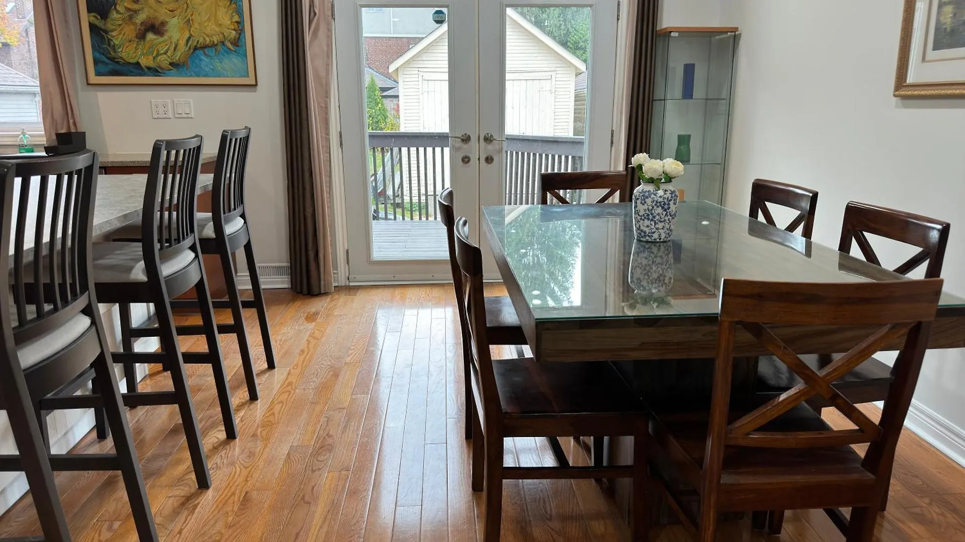 3 Bdr Home And Bsmt With Parking In Swansea High Park Toronto 0*,